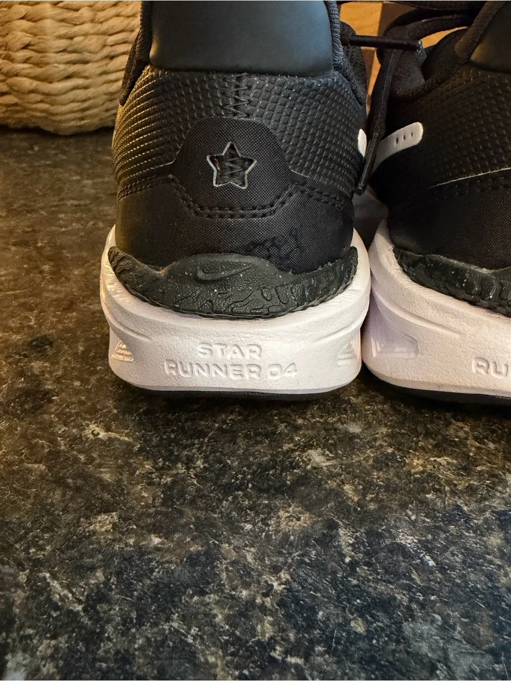 Nike Kids 4Y RunStar 4 Running Shoes
